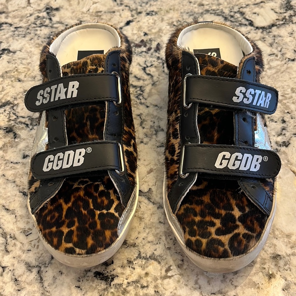 Golden Goose Super-Star Sabot in leopard. Size 38 (US 8).